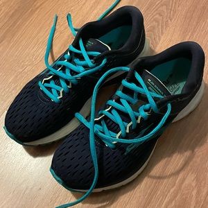 Brooks Ravenna 9 navy blue & green runners
